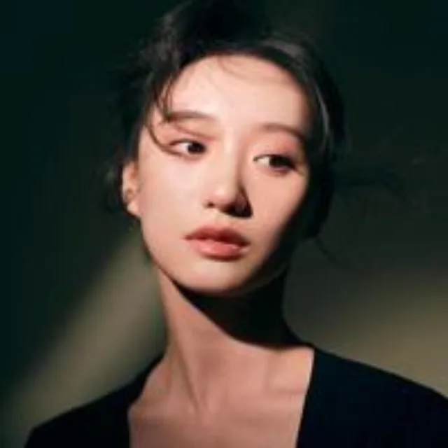 詹妮