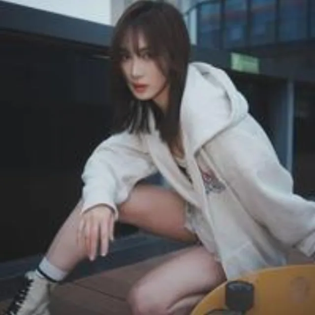 闫佳颖
