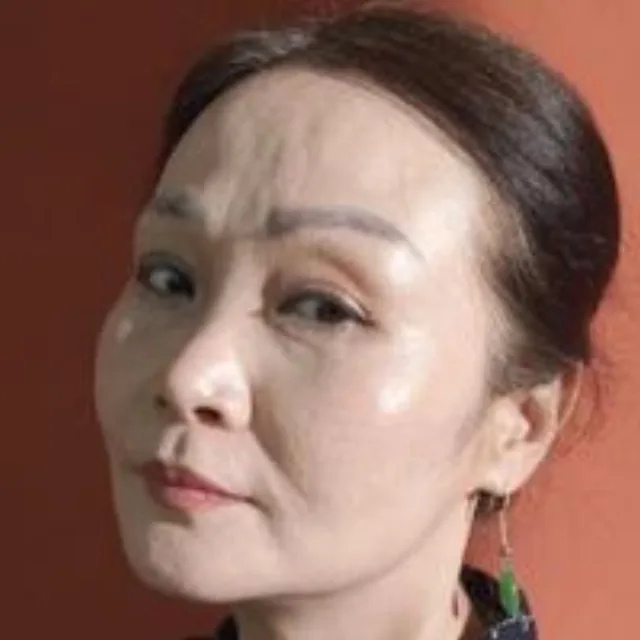 黄俊