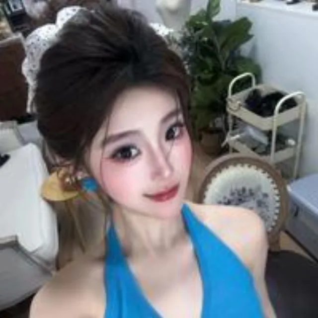 黄佳欣