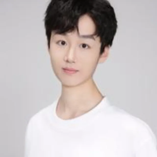 白予臻