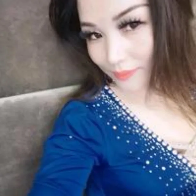刘月