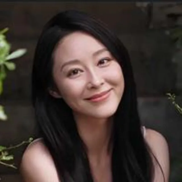纪泠希