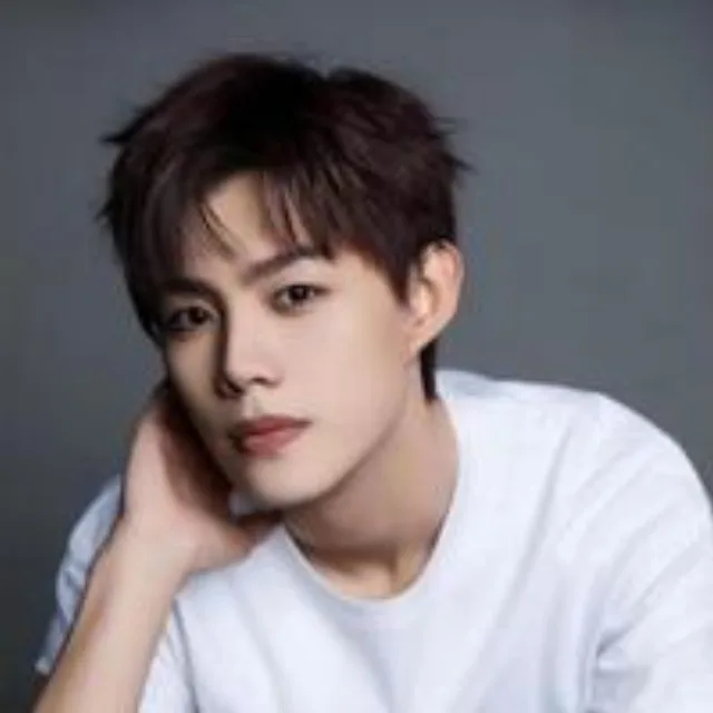 李柏璇