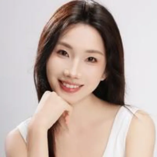姚一依