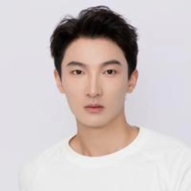 隆宇