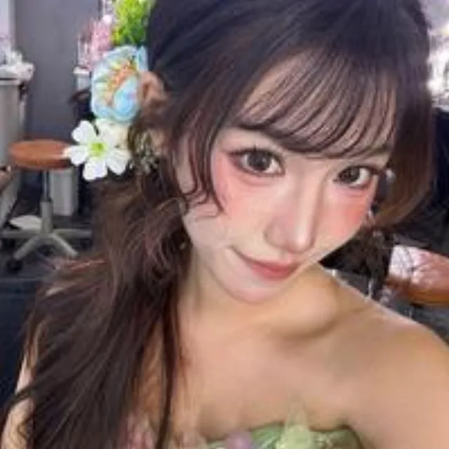 楊雯越